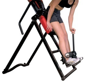腹筋トレーニング倒立テーブル 室内ホームフィットネス機器 折 - Inversion Table Fold のレビューと価格