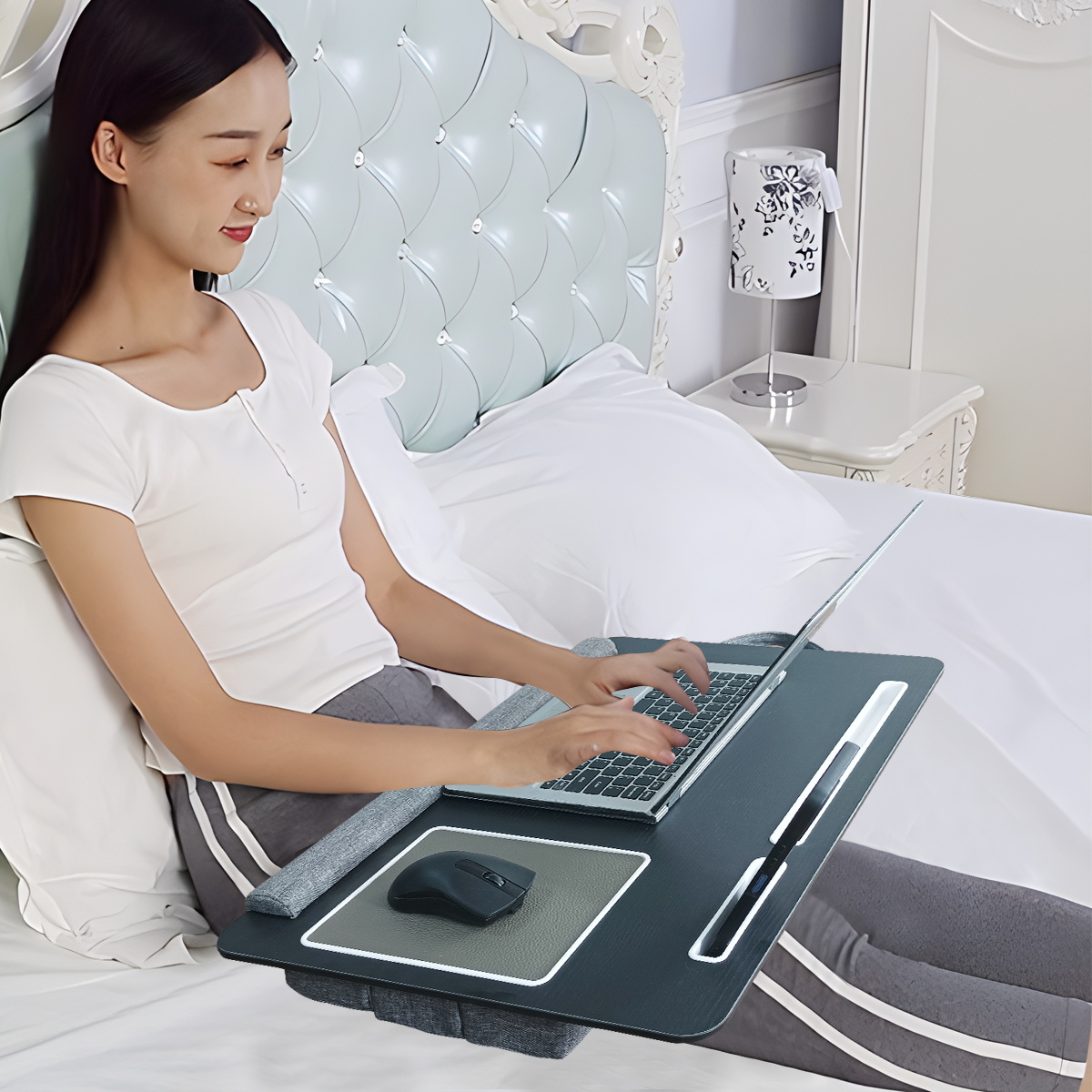 MUMUCC ポータブルベッドテーブル ノートパソコン用 折 - Inversion Table Fold のレビューと価格