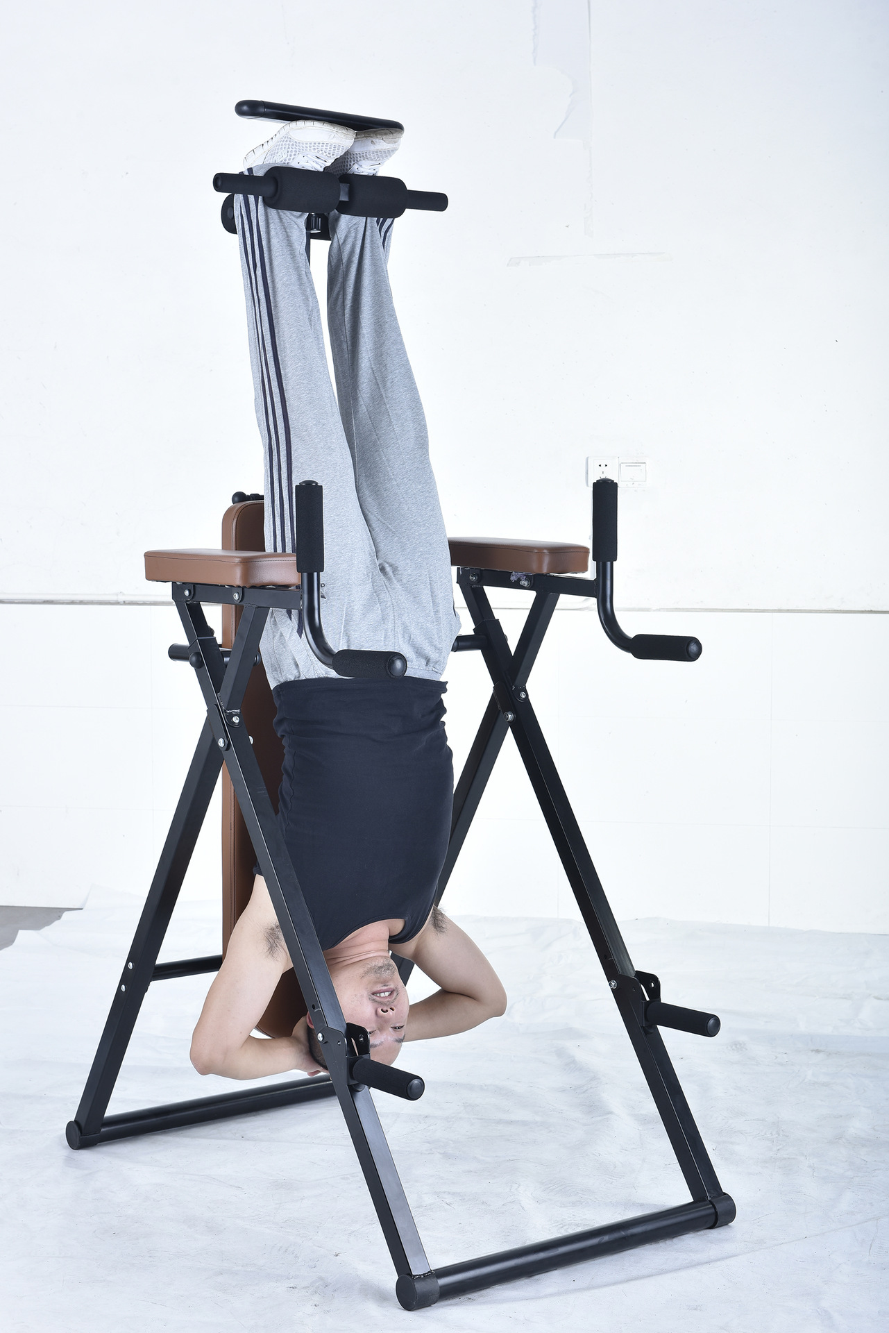 多機能反転テーブル倒立マシン折りたたみ式反転マシン新登場 - Inversion Table Fold のレビューと価格