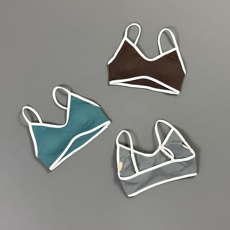 女性用コントラストラインヨガブラ Vネック ホワイトエッジ  - Yoga Strap Cotton のレビューと価格